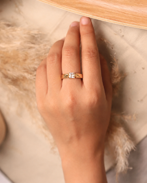 Elegant Geometric Solitaire Ring