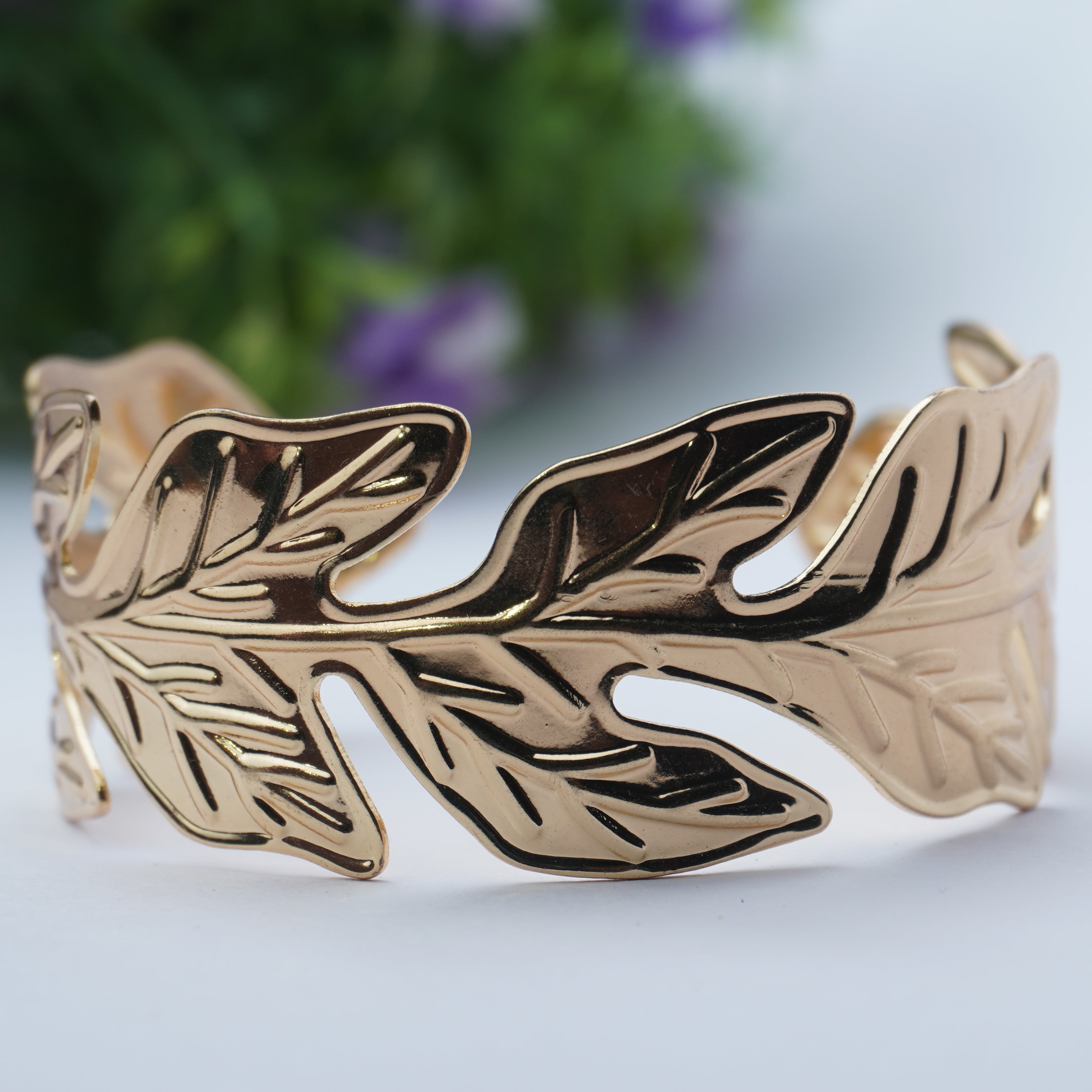 Gold-Tone Leaf Design Bracelet